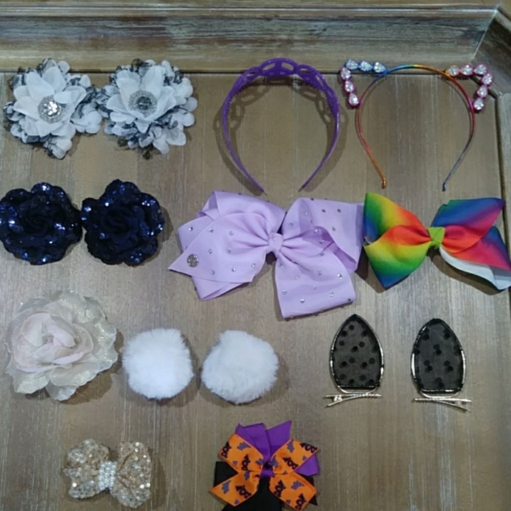 Bundle of Assorted hair accessories